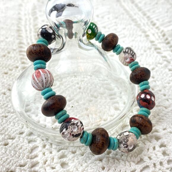 Turquoise Wood Beaded Stretch Bracelet - Picture 1 of 3
